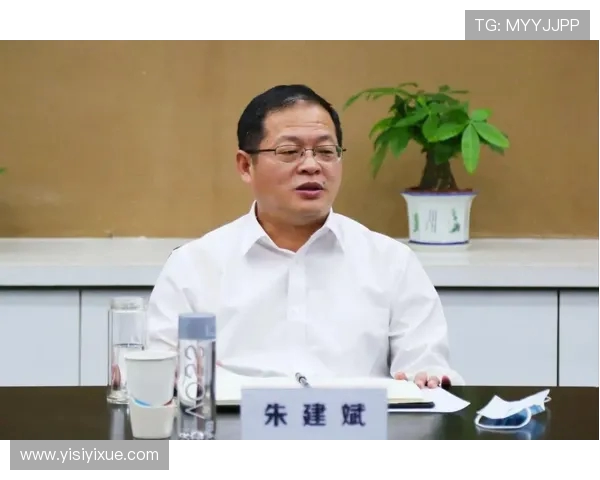 重庆排球队战术解析与发展方向探讨助力球队提升竞技水平